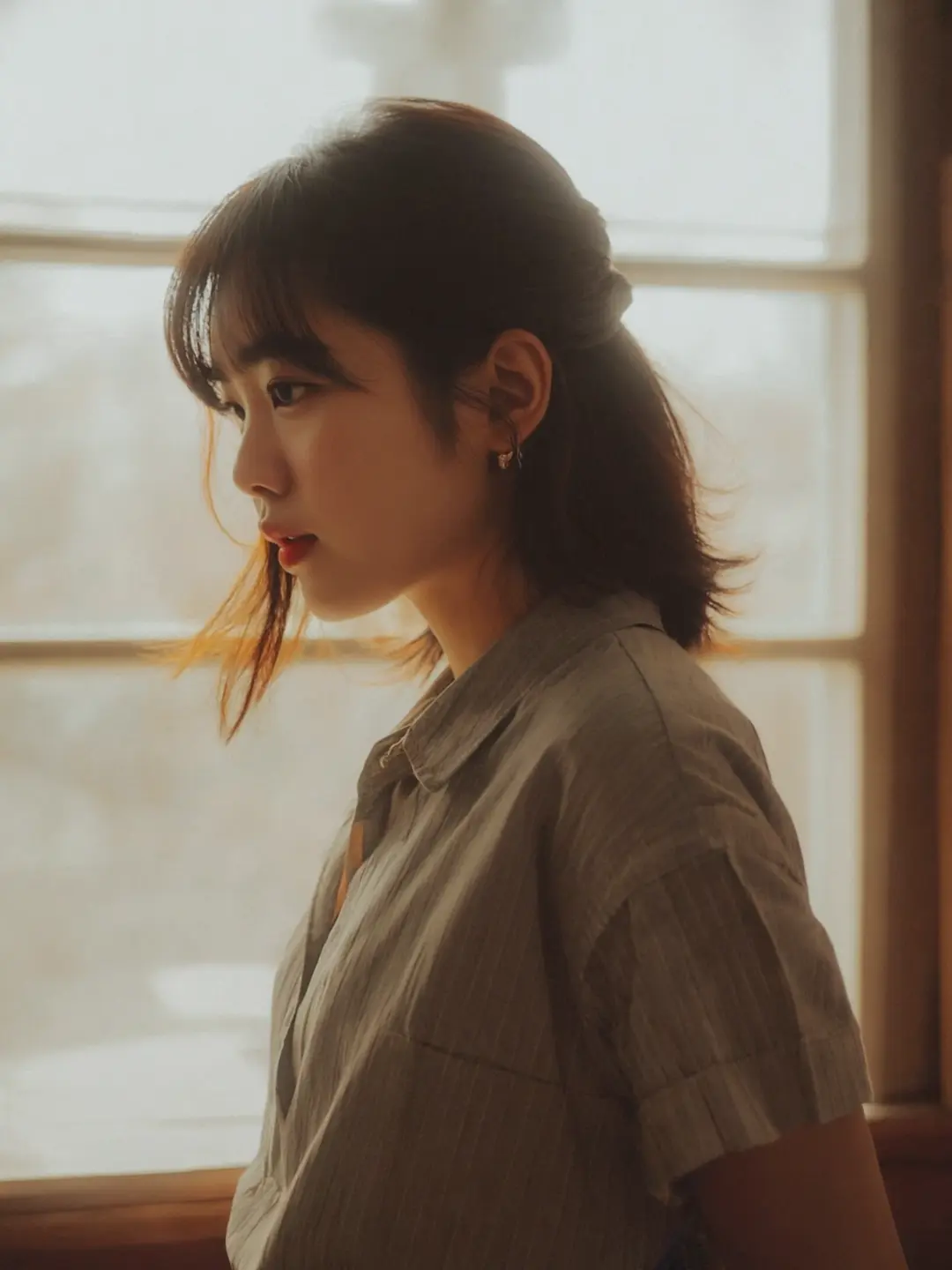 Промпт для генерации изображения женщины 70-х